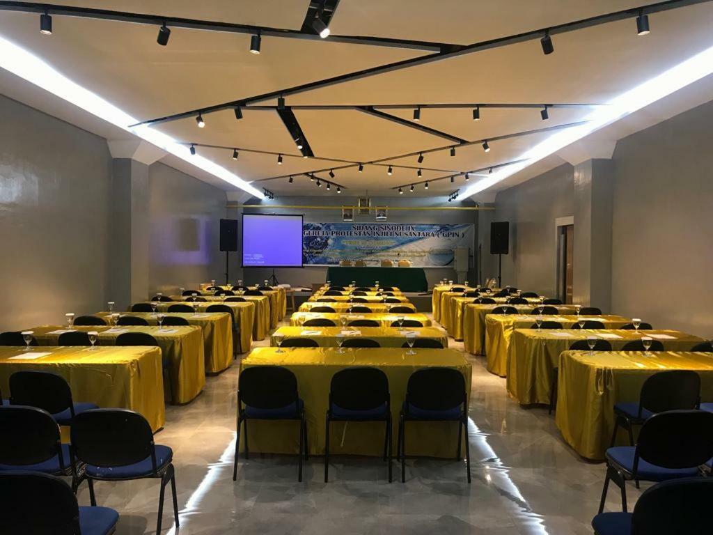 Heavenly Land Family Hotel Palembang Luaran gambar